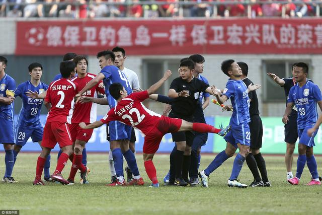 全场比赛结束，多特1-1战平奥格斯堡，遭遇联赛3轮不胜。